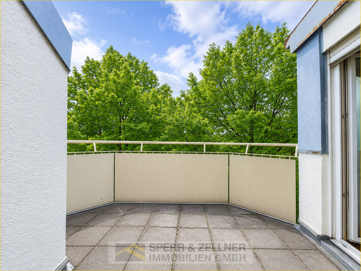 München, Neuhausen - Erbpacht, gut geschnittene 2-Zimmer-Wohnung mit sonniger Dachterrasse – 80637 München – Bild 1 von 9