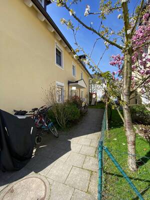 Wohnraum auf zwei Ebenen: Gartenwohnung mit zwei Terrassen, flexiblem Souterrain & S-Bahn-Anbindung – 80999 München – Vorschaubild 4