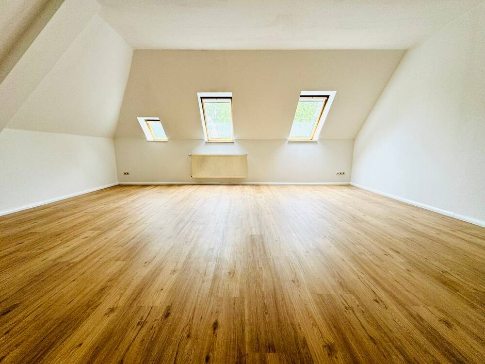 schicke 2 Raum DG-Raum-Wohnung in Leipzig / Gohlis ***TOP*** viel Platz; citnah