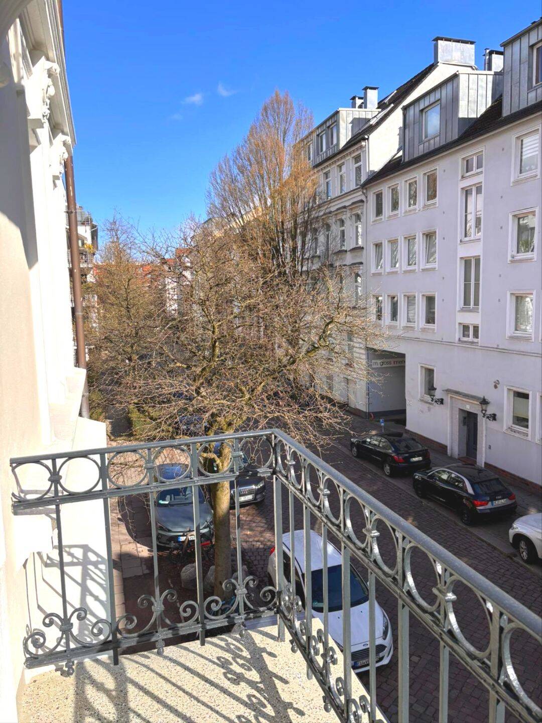 Uhlenhorst: Saniertes Altbaujuwel mit Balkon in Toplage – Hamburg – Vorschaubild 4