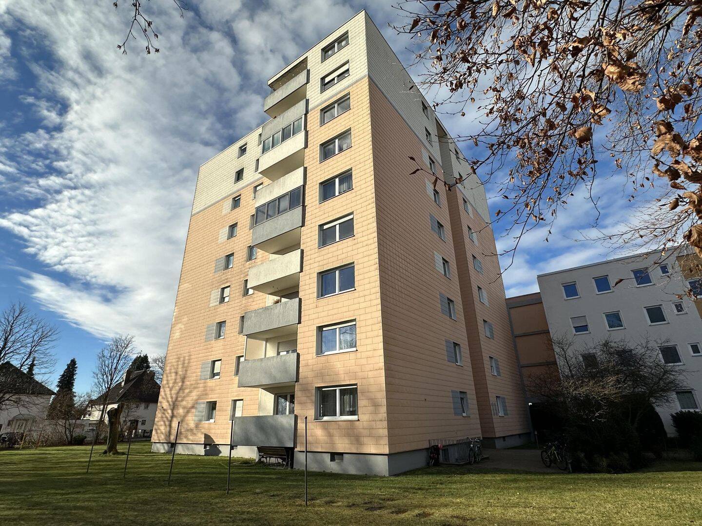 Renovierungsbedürftige 3-Zimmer-Wohnung – Augsburg – Vorschaubild 2
