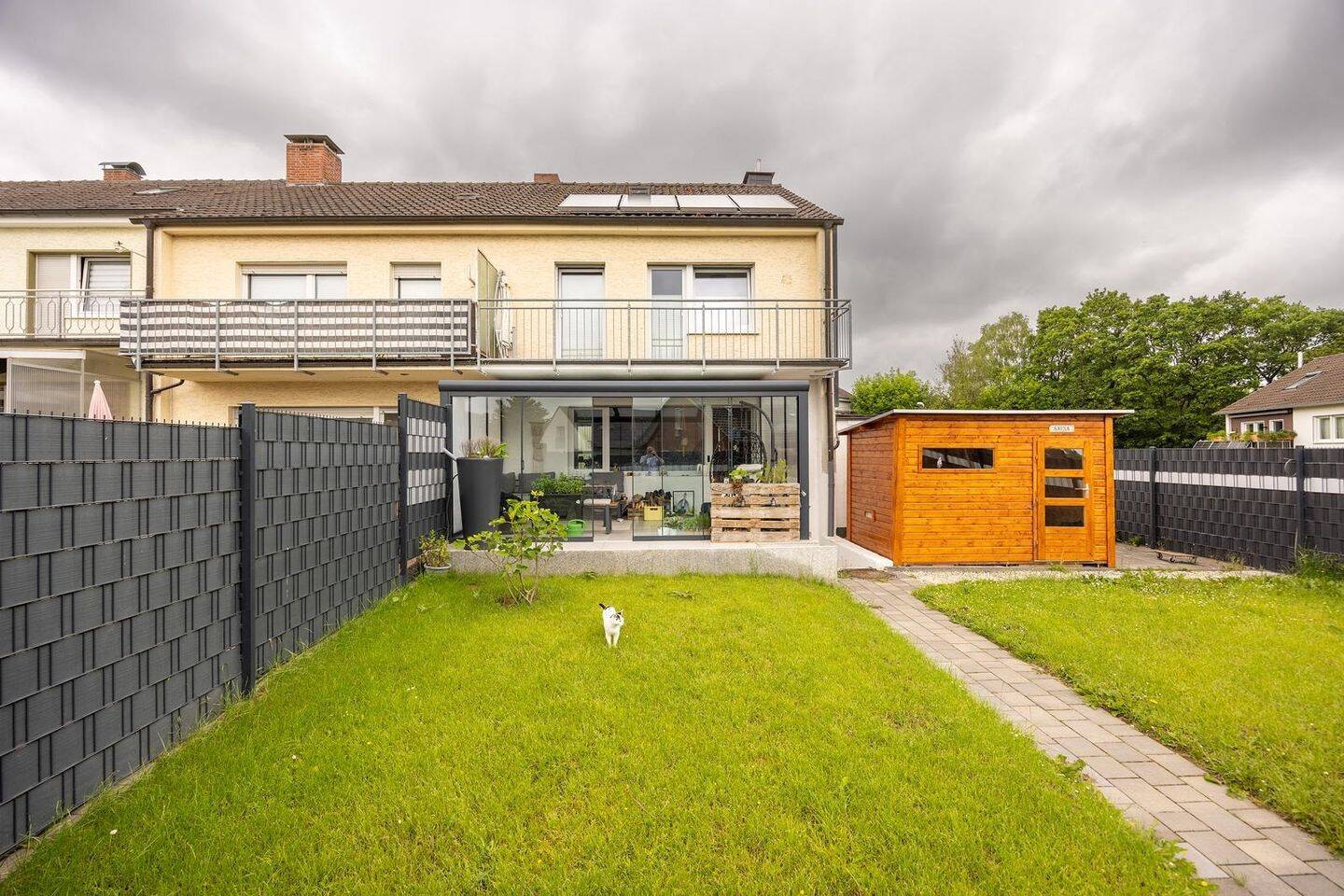 Modern & gemütlich: Reihenendhaus mit Kamin,"Wintergarten" und Garage – Fröndenberg/Ruhr – Vorschaubild 2