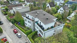 Klassisches Mehrfamilienhaus mit Penthousewohnung in Bestlage von München-Obermenzing