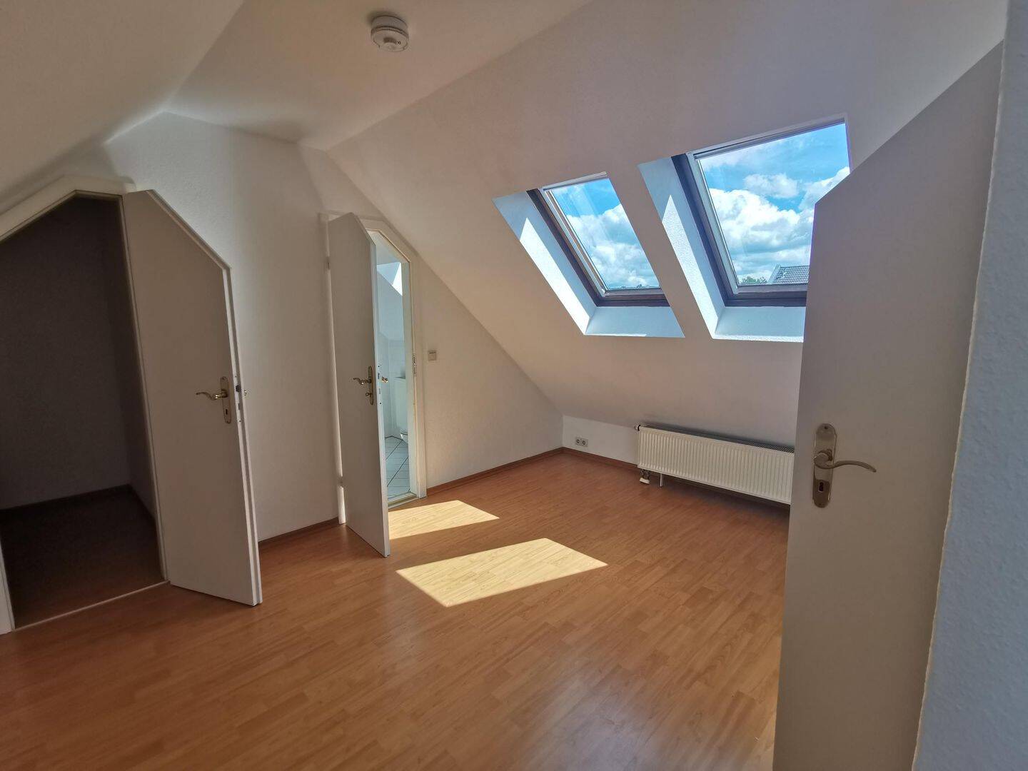 Dachgeschoß-Maisonette-Wohnung 3,5 Zimmer, vermietet – Chemnitz – Vorschaubild 8