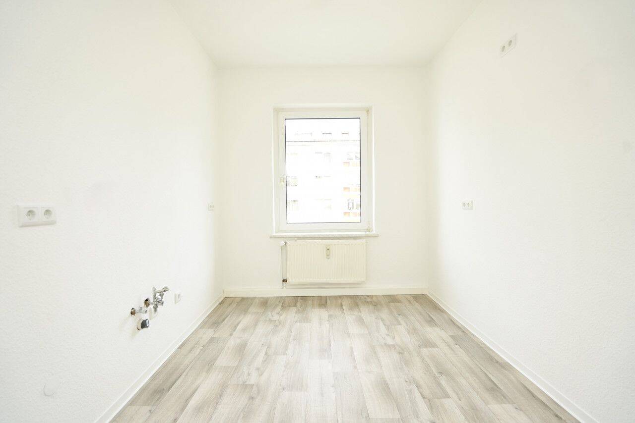 Erstbezug nach Sanierung / Dusche / Balkon – Chemnitz – Vorschaubild 4