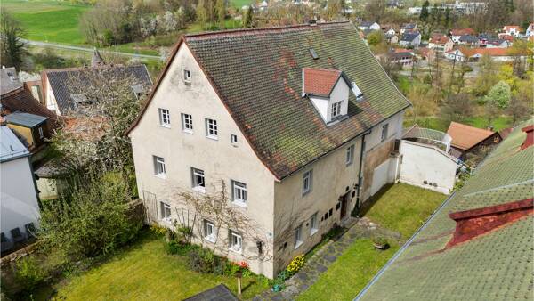 Haus in 95473 Creußen mit 1.981 m² kaufen