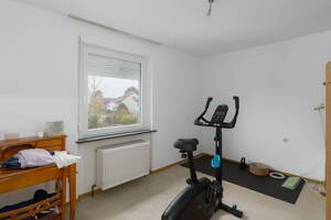 Zweifamilienhaus in gefragter Wohnlage! Wohnung im OG frei! – 97074 Würzburg – Vorschaubild 8