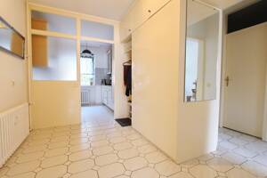 Charmante 2,5-Zimmer-Wohnung in ruhiger Lage von Hamburg-Meiendorf mit Loggia & Stellplatz – 22145 Hamburg – Vorschaubild 3