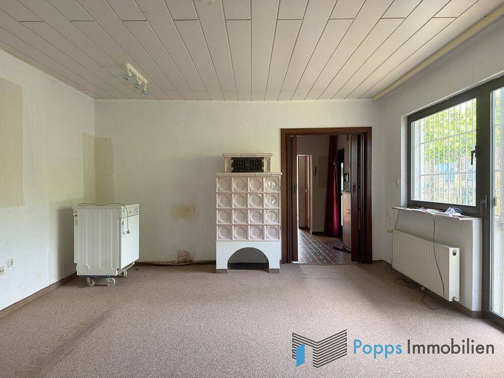 Erbpacht: Gemütliches Einfamilienhaus mit Einliegerwohnung und Garage in ruhiger Lage – Eschborn – Vorschaubild 3