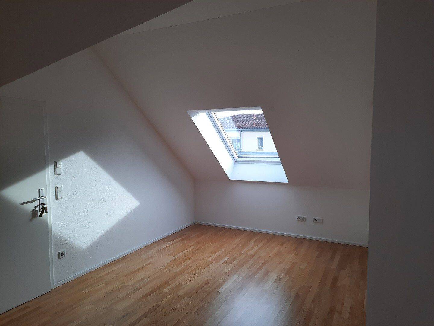 Ideal für Singles oder Paare-Hochwertige DG-Wohnung in Bestlage von Ingolstadt – Ingolstadt – Vorschaubild 6