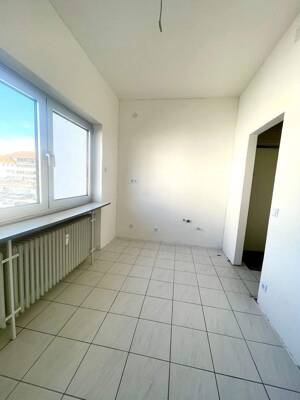 Mitten drin statt nur dabei – renovierte 2-Zimmer-Wohnung mit Balkon und Aufzug in Saarbrückens Innenstadt – 66111 Saarbrücken – Vorschaubild 8