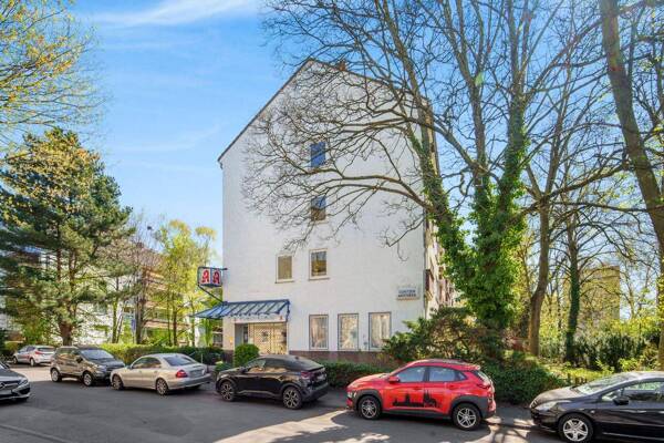 Mehrfamilienhaus in 50739 Köln mit 1.801 m² kaufen