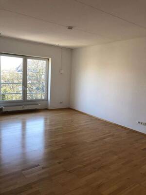 *** Arbeiten und Wohnen in dem 3 Raum-Wohn/Büro am Rheinpark D-Golzheim*** – 40474 Düsseldorf – Vorschaubild 4