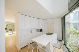 Bezugsfreie 4 Zi-Whg i.d. Johannisstraße mit Garten! mit Kamin EBK Aufzug u TG – 10117 Berlin – Vorschaubild 5