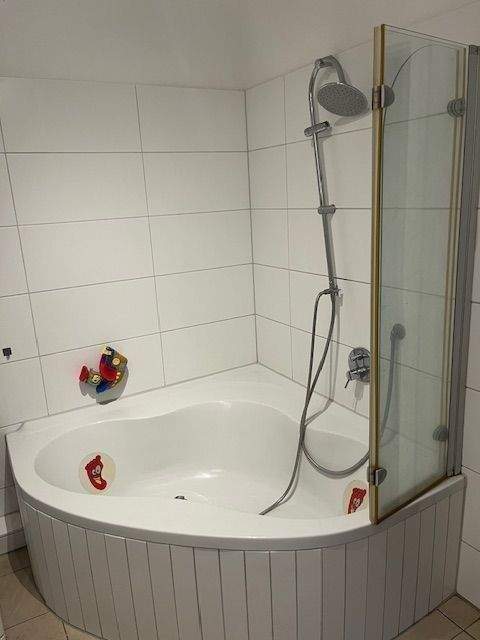 Charmante 4-Zimmer-Oase mit privater Terrasse im denkmalgeschützten Gebäude in der Innenstadt West – Pforzheim – Vorschaubild 9