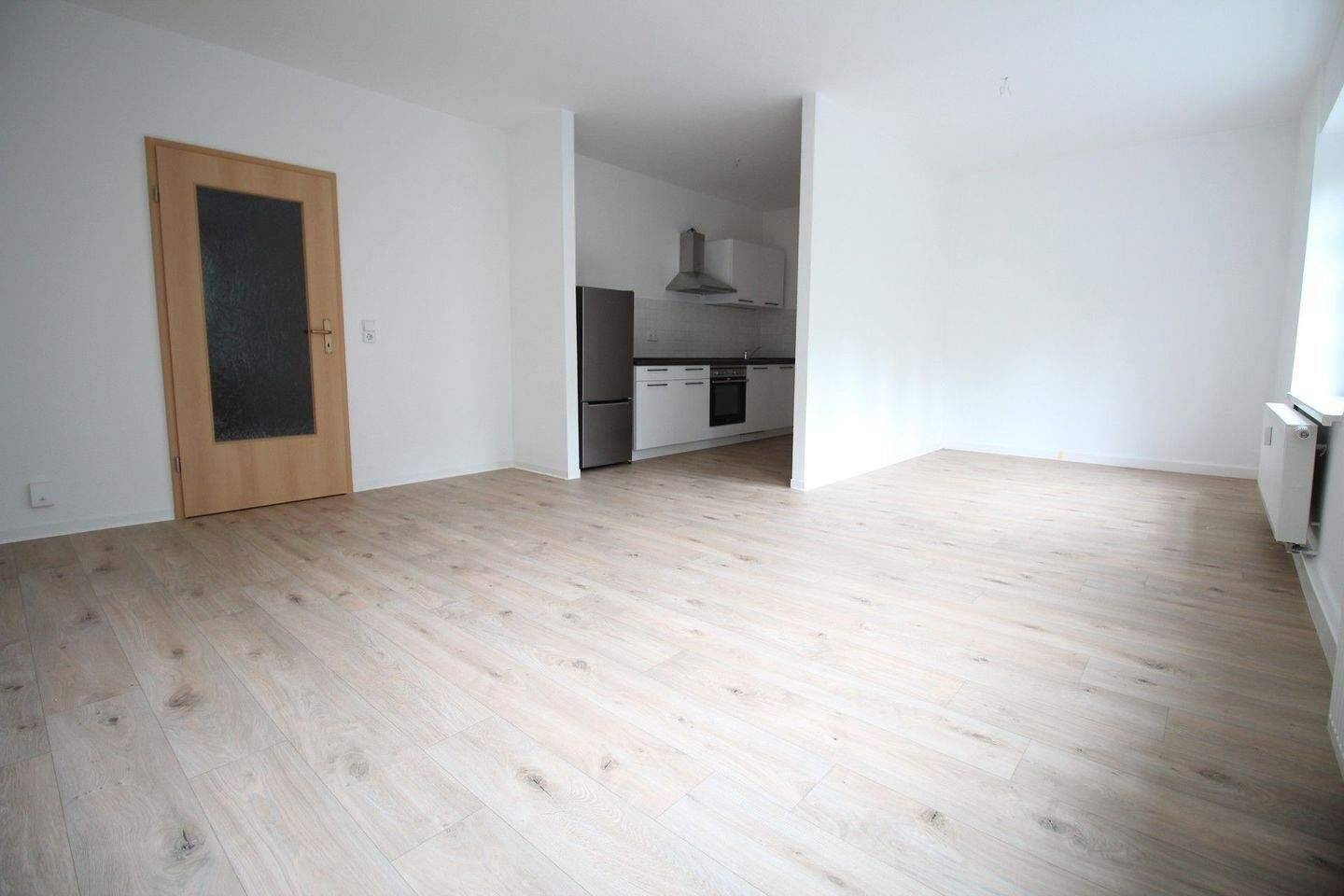1-Raum-Wohnung mit neuer Einbauküche, uninah