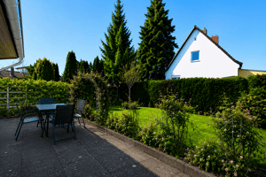 Freistehendes Einfamilienhaus mit Terrasse und Garten in Rudow, Berlin