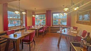 Immobilien-Richter: Gut laufendes Restaurant/Biergarten mit 5 zusätzliche Wohnungen. – 51381 Leverkusen – Vorschaubild 4