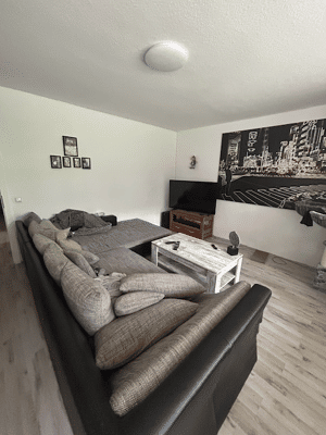 Moderne 2-Zimmer-Wohnung mit kleinem Garten - mit neuem Vinylboden und Wandtapeten – 47167 Duisburg – Vorschaubild 3