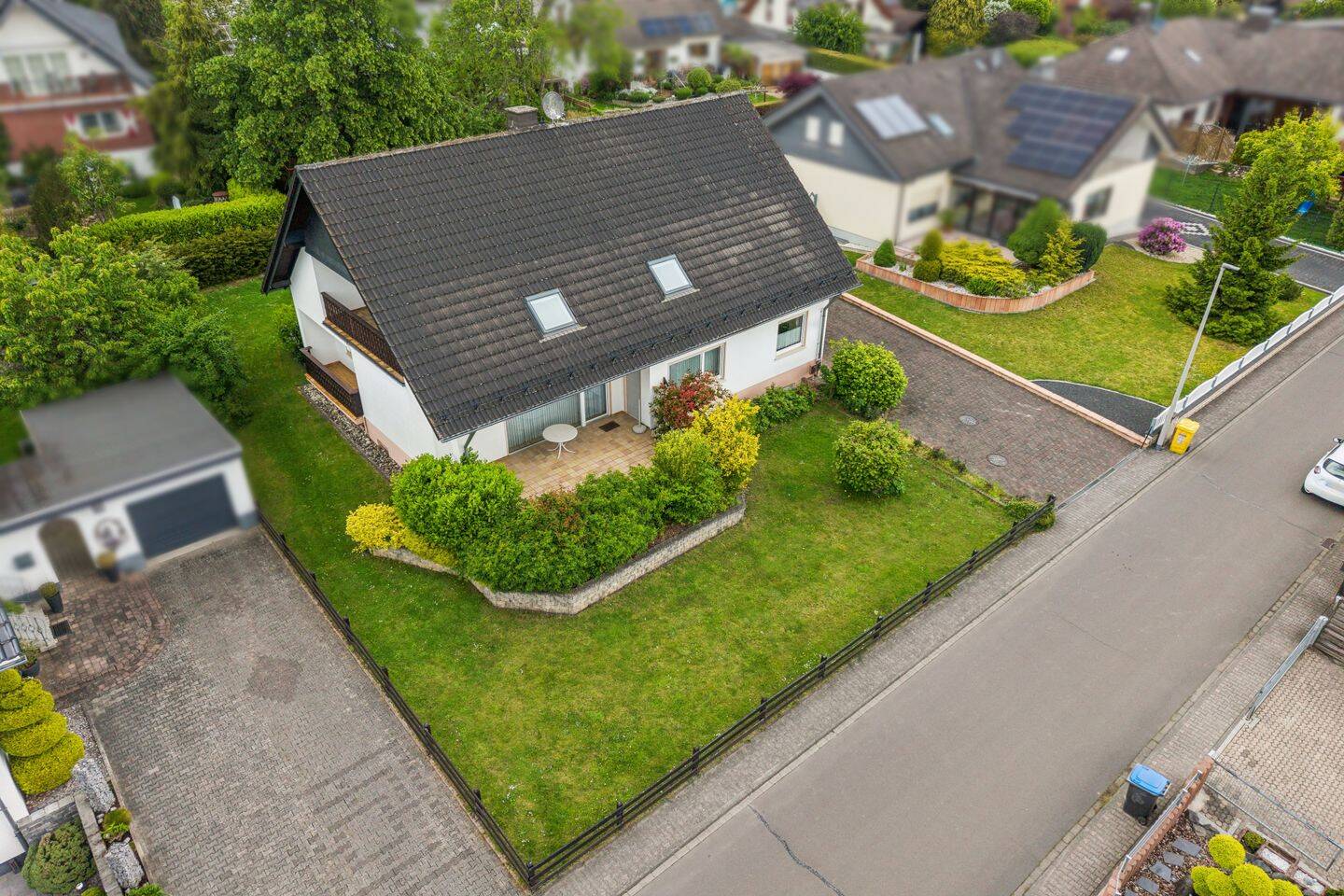 Großzügiges, gepflegtes 1-2 Familienhaus mit großem Grundstück – Eppenrod – Vorschaubild 3