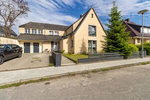 Wohnen & vermieten in Israelsdorf Zweifamilienhaus mit freier Wohnung