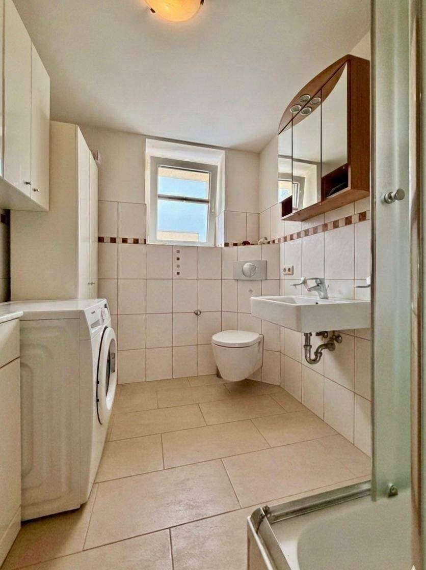 NEUER PREIS! Großzügige Maisonette-Wohnung mit Dachstudio, Kochinsel und Stellplatz in Erfurt-Andreasvorstadt – Erfurt – Vorschaubild 6