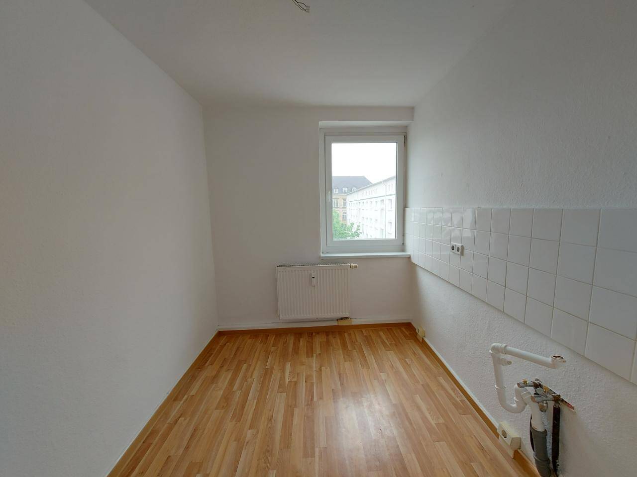 *Die Treppen hoch zur neuen Wohnung* – Magdeburg – Vorschaubild 4