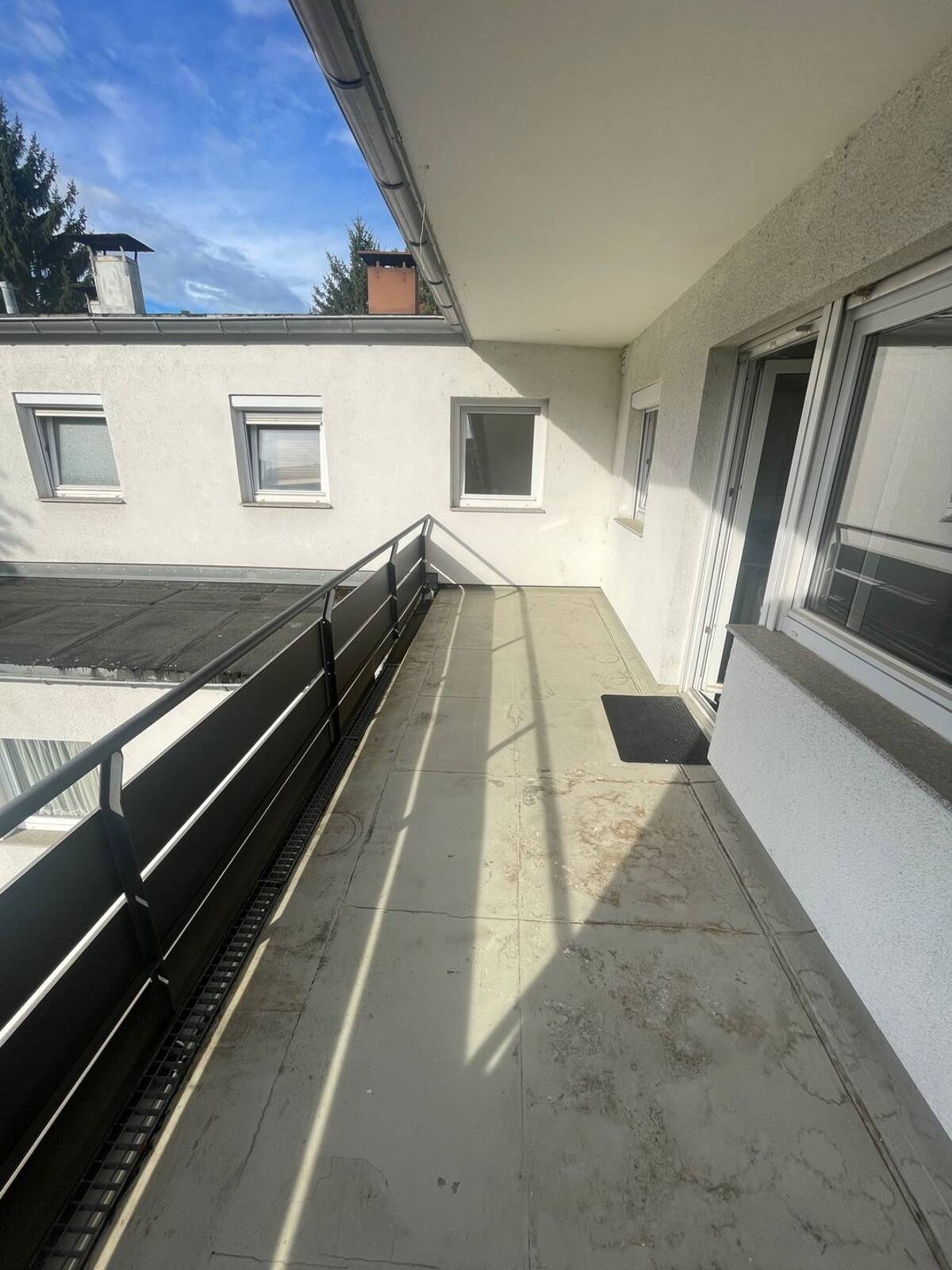 Gepflegtes 1-Zimmer-Apartment - Lichtdurchflutet und super zentrale Lage – 70372 Stuttgart – Bild 1 von 8