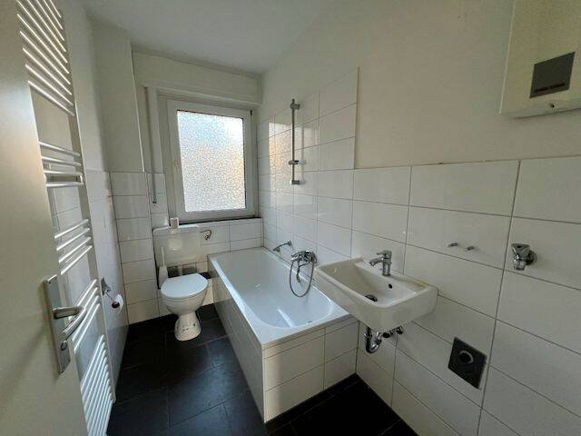 Kapitalanleger aufgepasst - 2 Zimmer Etagenwohnung-- GARAGENKAUF möglich! – Düsseldorf – Vorschaubild 3