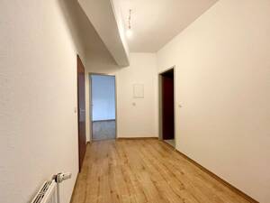 Ihr neues Zuhause: gemütliche und helle 2 -Zimmer Wohnung zum Ankommen – 1324 Dresden – Vorschaubild 8