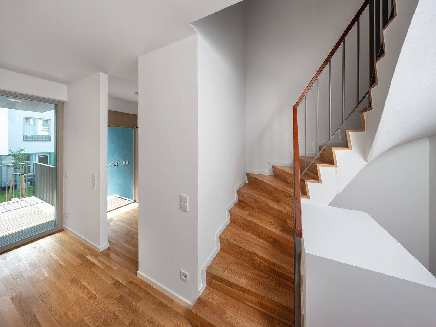 Sofort einziehen: Townhouse * 5-Zimmer * 2-Loggien mit Terrasse + Garten – Berlin – Vorschaubild 2