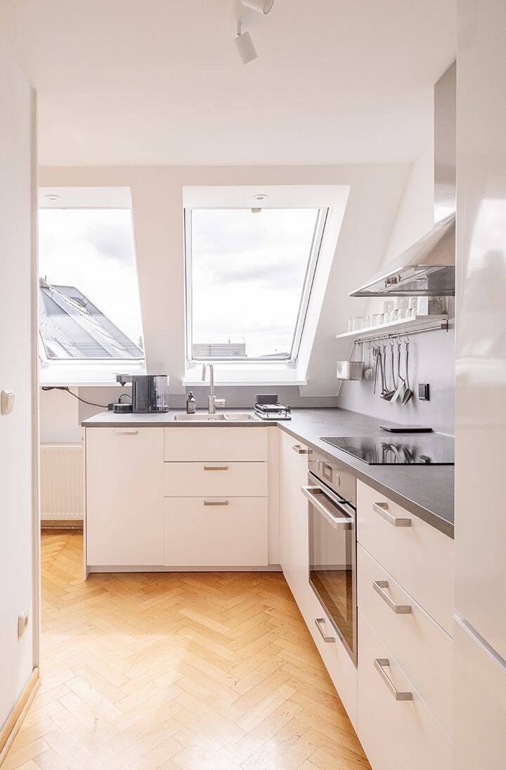 Helle und großzügige Dachgeschosswohnung mit Dachterrasse und freiem Blick nach Westen – Berlin – Vorschaubild 7