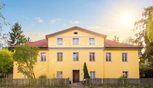 Wenn Geschichte zu exklusivem Wohnen wird - sanierungsbedürftiges Ensemble mit Baugenehmigung für Investoren und Eigennutzer – 93051 Regensburg – Vorschaubild 2