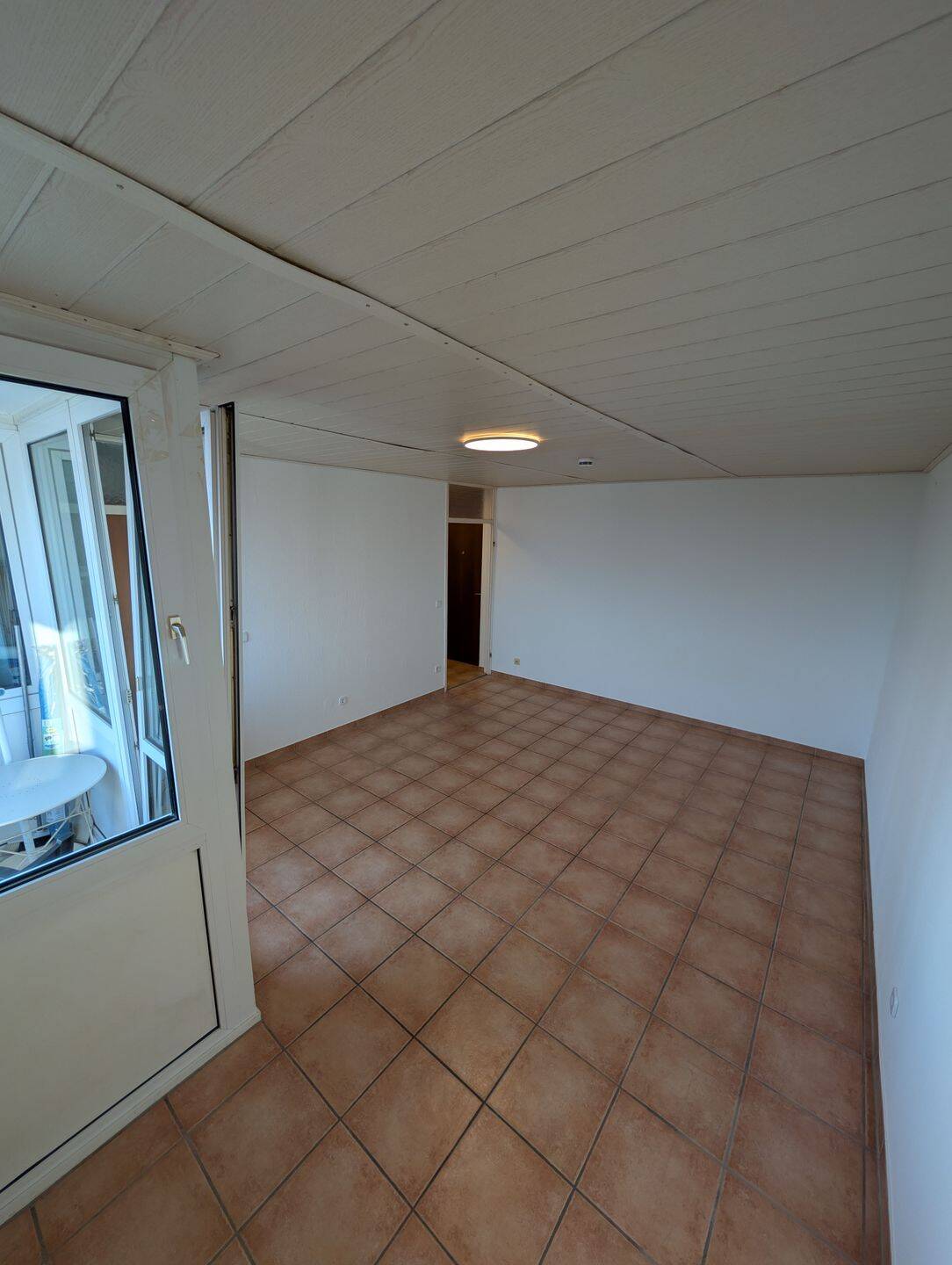 Helle 1-Zimmer-Wohnung im 17. Obergeschoss mit Balkon – Nürnberg-Langwasser – Nürnberg – Vorschaubild 8