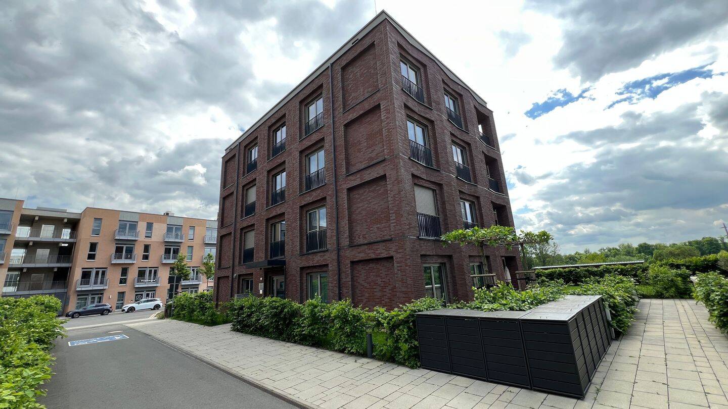 ++ Luxus trifft Wohnkomfort - Vollmöbliertes Wohnen auf höchstem Niveau mit Loggia und Elbblick ++ – Dresden – Vorschaubild 2