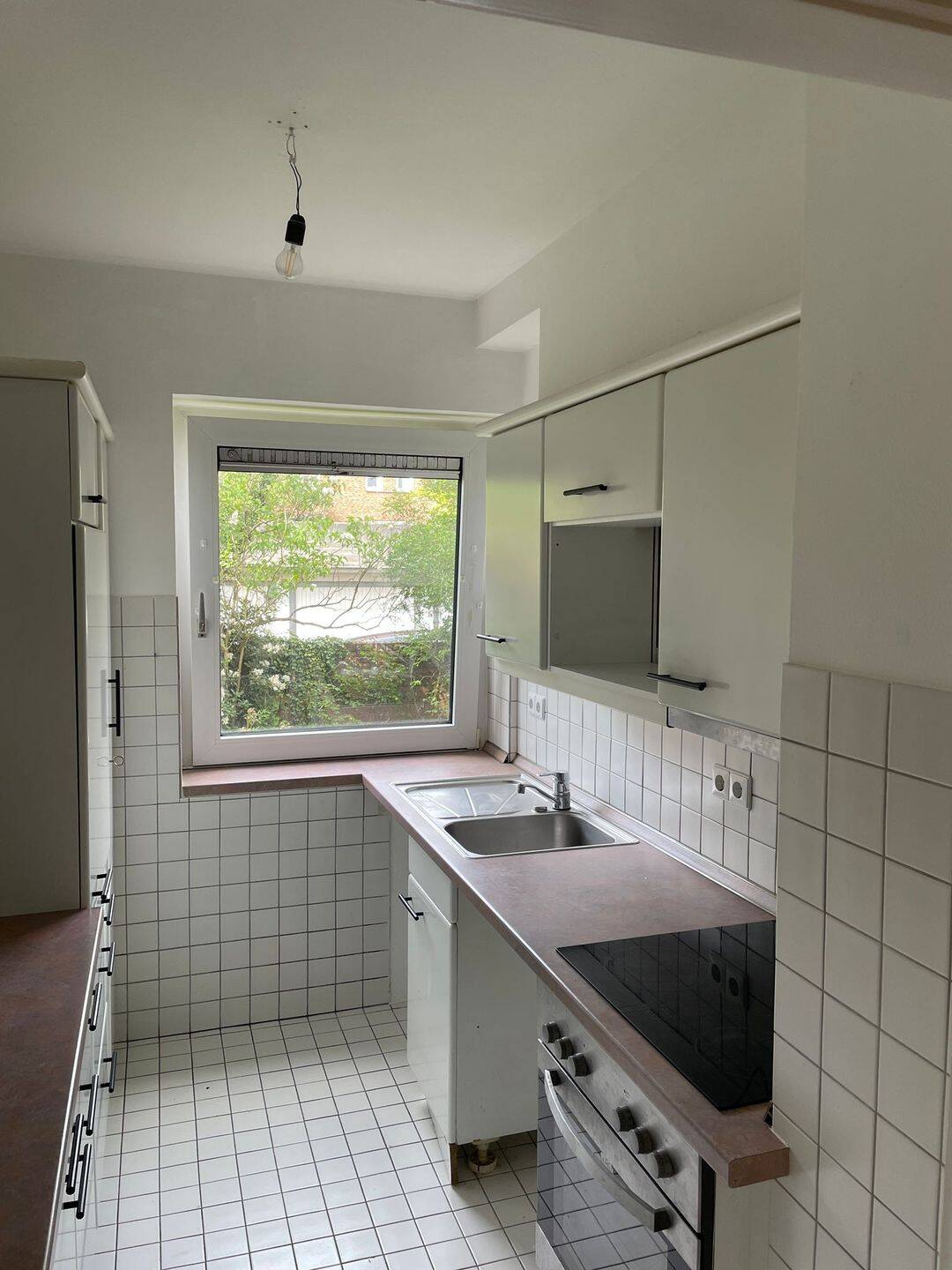 Ruhig gelegene, sehr helle 2,5-Zimmer-Wohnung in Bahrenfeld mit Balkon zu vermieten – Hamburg – Vorschaubild 2