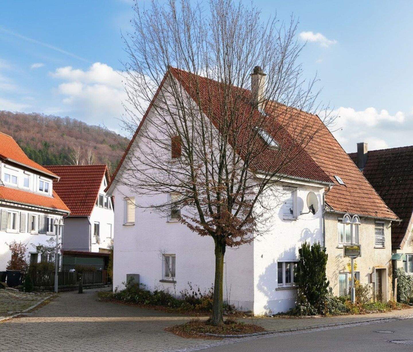 Schnuckelige 3-Zi.-DHH zum Sanieren in Reichenbach i.T. – Deggingen – Bild 1 von 8