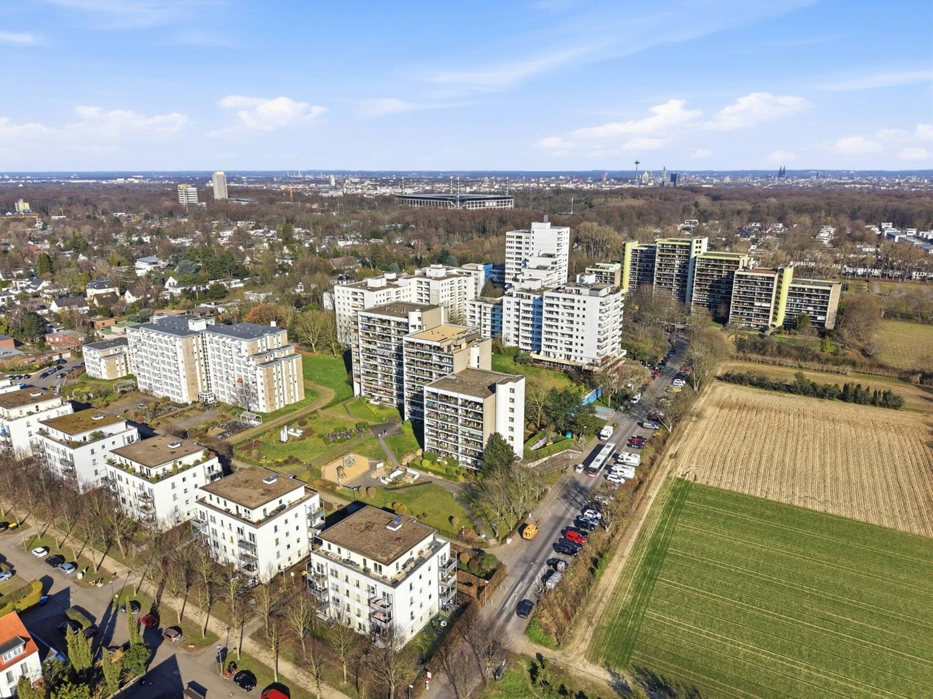 Erdgeschosswohnung in 50858 Köln mit 117 m² kaufen