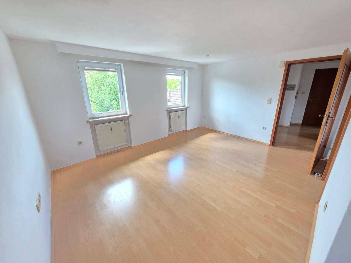 Gepflegte kleine 3-Zi.-Wohnung in 1A-Wohnlage von Coburg-Stadt - Bereich Pilgramsroth / Lange Gasse – 96450 Coburg – Bild 1 von 6