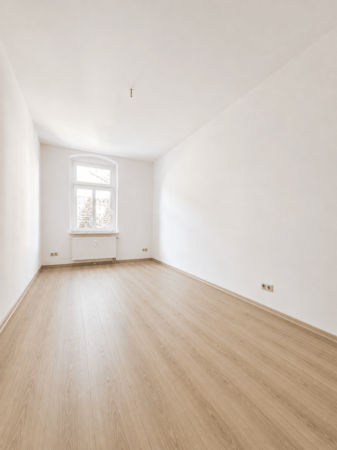 ***Geräumige 3-Raumwohnung mit neuem Fußboden und Balkon – Chemnitz – Vorschaubild 5