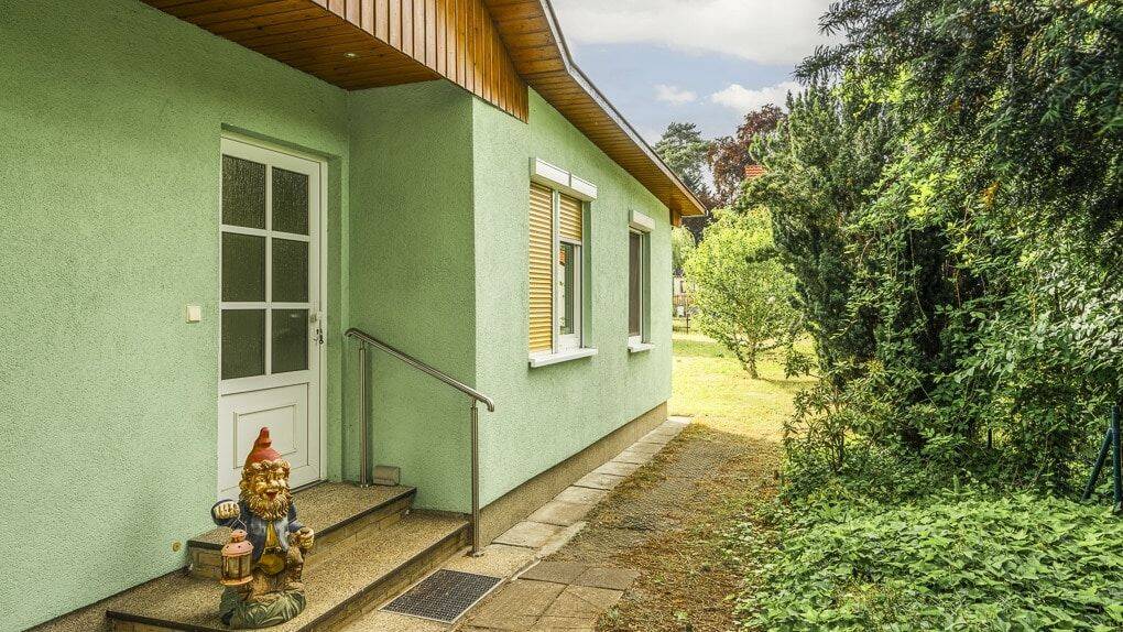 Großes Gartengrundstück! Einfamilienhaus mit Wintergarten, 2 Bädern & viel Potenzial – Schulzendorf – Vorschaubild 3