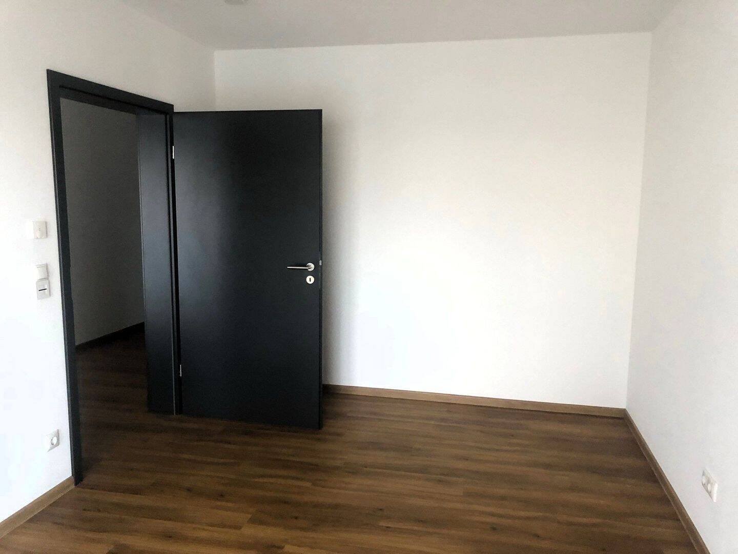 Schöne großzügige 2-ZKB mit Balkon und EBK in Gerbrunn – Gerbrunn – Vorschaubild 4