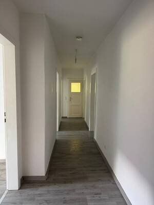 Hell, geräumig, einladend - 4-Zimmer im 1. Obergeschoss – 38229 Salzgitter – Vorschaubild 5