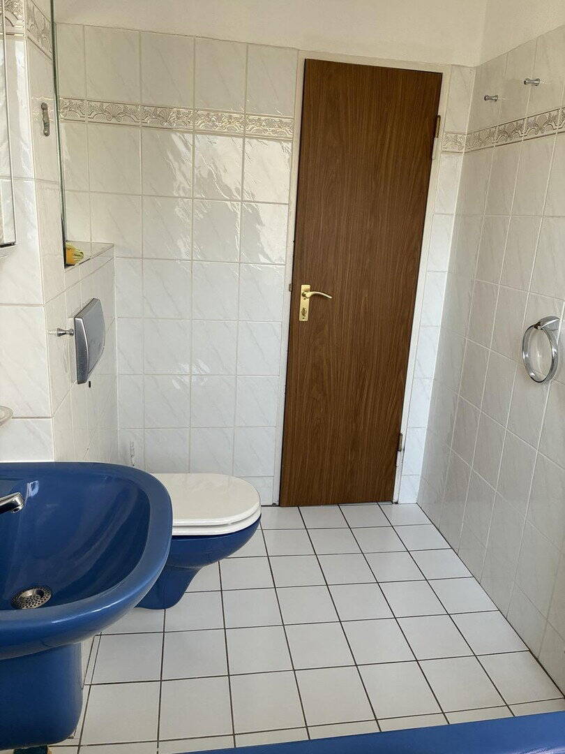 Unvermietete helle 2-Zimmer-Wohnung im 3. OG mit Balkon und PKW-Stellplatz in Steglitz zu verkaufen – Berlin – Vorschaubild 6