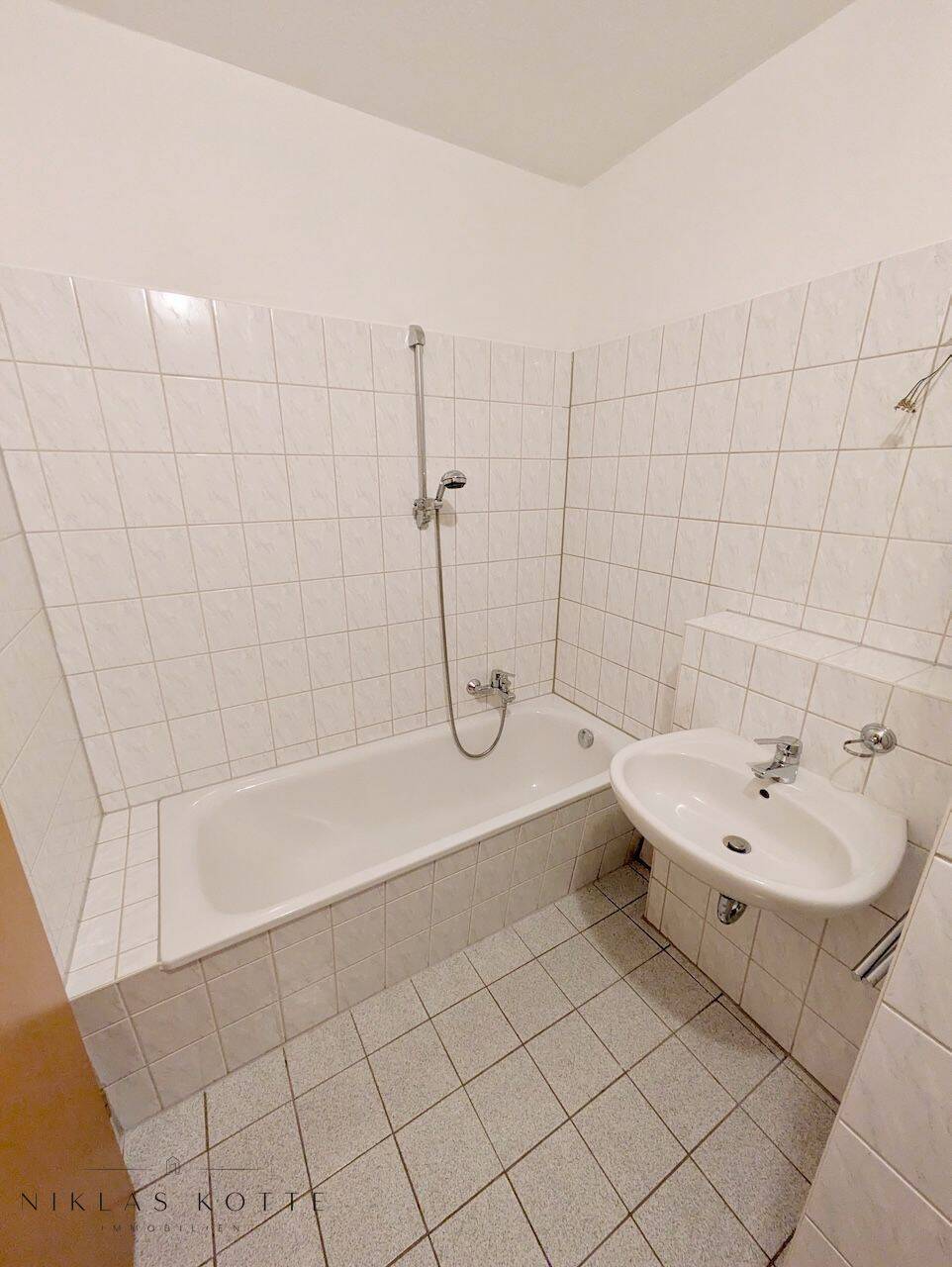 ++ helle 2-Raum-Wohnung im Dachgeschoss - mit Charme, Ausblick ins Grüne, in Chemnitz ++ – Chemnitz – Vorschaubild 9