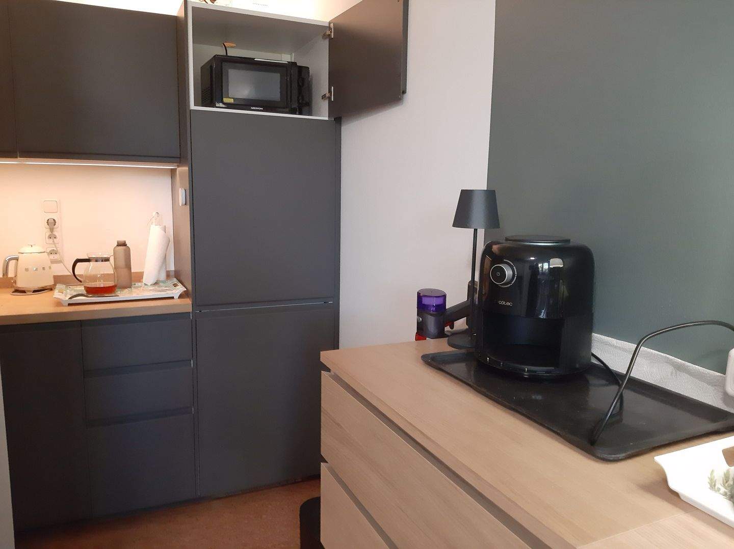 Schickes kleines Souterrain-Appartement, möbliert, Nähe U-5 – München – Vorschaubild 5