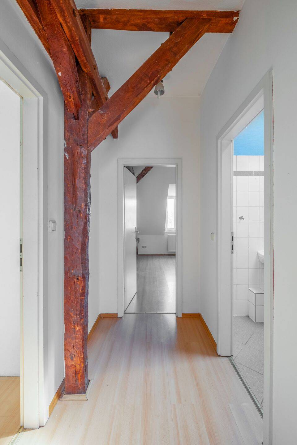 Helle und ruhige Dachgeschoss-Maisonettewohnung im Florakiez – Berlin – Vorschaubild 9