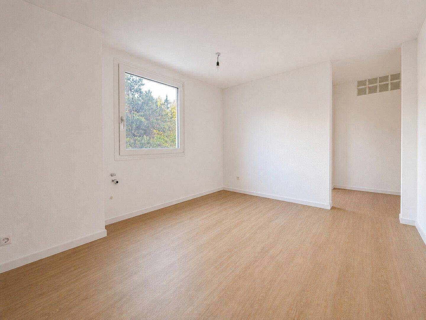 Modernisierte 3-Zimmer-Wohnung mit 2 Westbalkonen in Regensburg – Regensburg – Vorschaubild 2