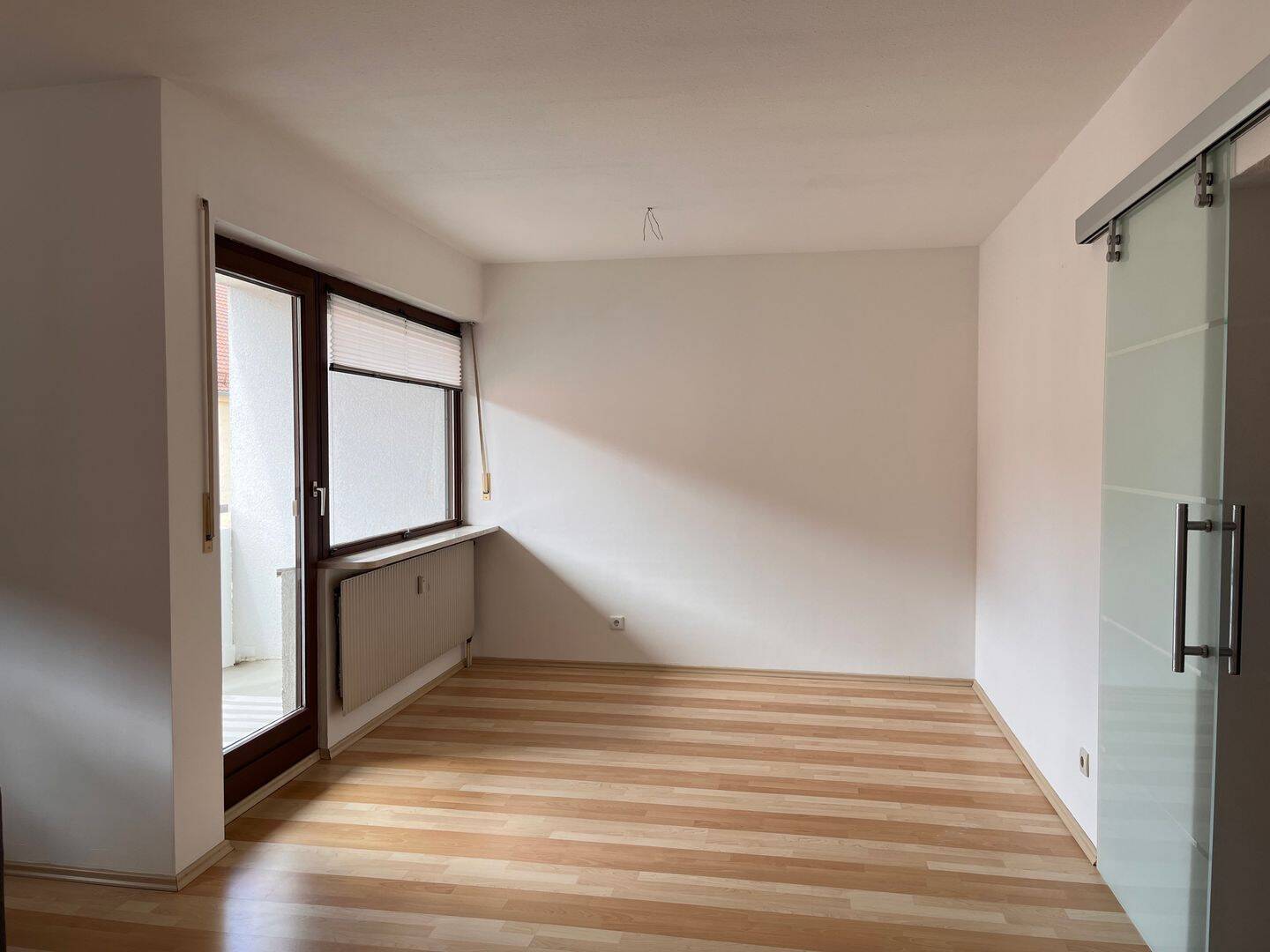 Von privat: Gut gelegene Wohnung mit vielen Vorteilen