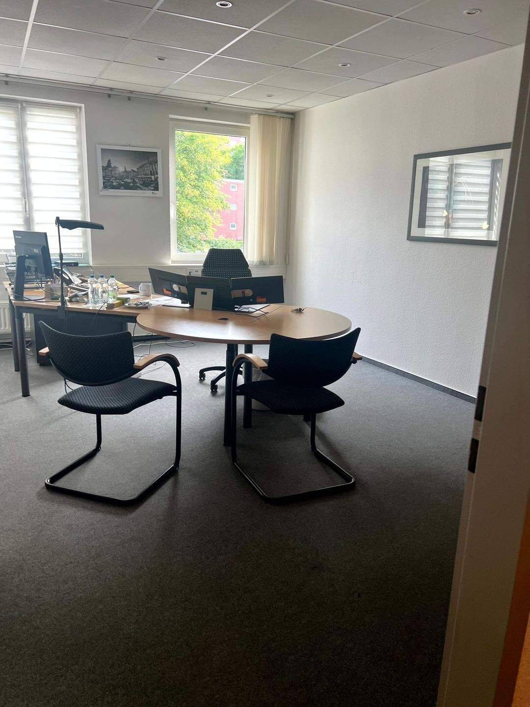 3 - Zi. Bürofläche, in zentraler Lage von Pinneberg, ab 01.07.
